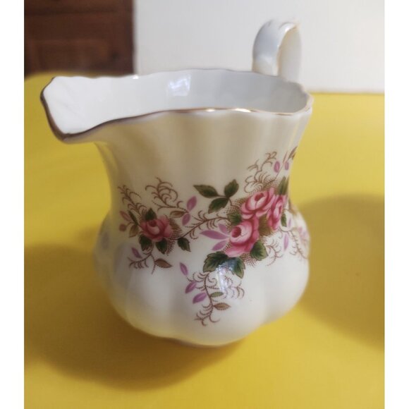 Royal Albert Lavender Rose Cream & Sugar Bowl, Salt & Pepper - Picture 12 of 16